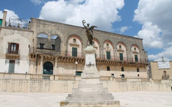 palazzo villani – vittoria alata palazzo villani - vittoria alata